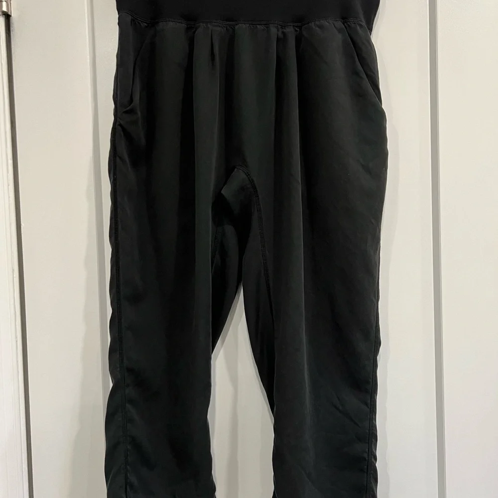 Lululemon chambray capri  Size 8 (without tag)